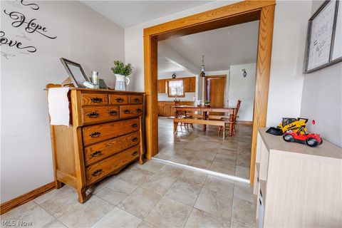 Tiny photo for 16350 Nauvoo Road, Middlefield, OH 44062 (MLS # 5190198)