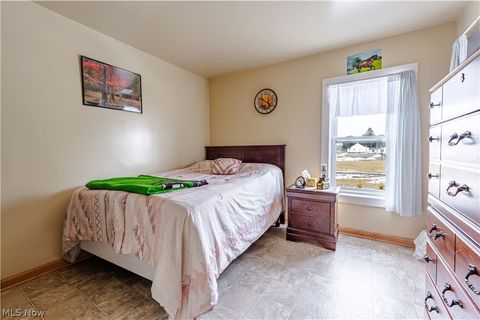 Tiny photo for 16350 Nauvoo Road, Middlefield, OH 44062 (MLS # 5190198)