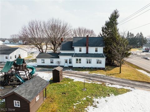 Tiny photo for 16350 Nauvoo Road, Middlefield, OH 44062 (MLS # 5190198)