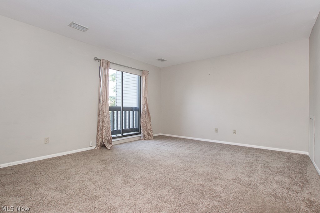 Oak Knolls Condo - Residential