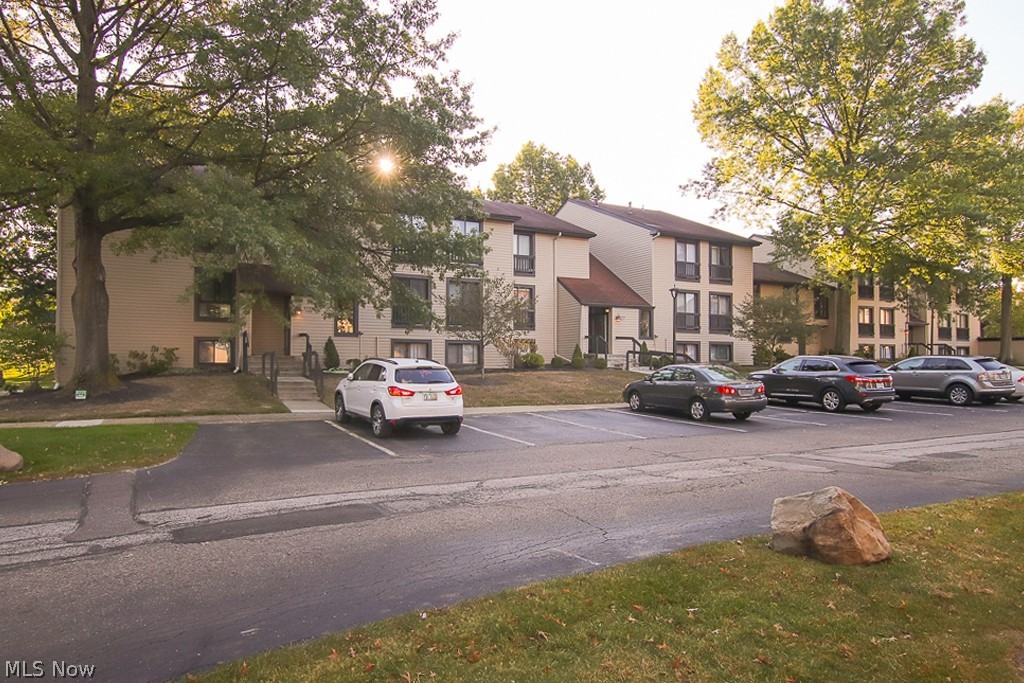 Oak Knolls Condo - Residential