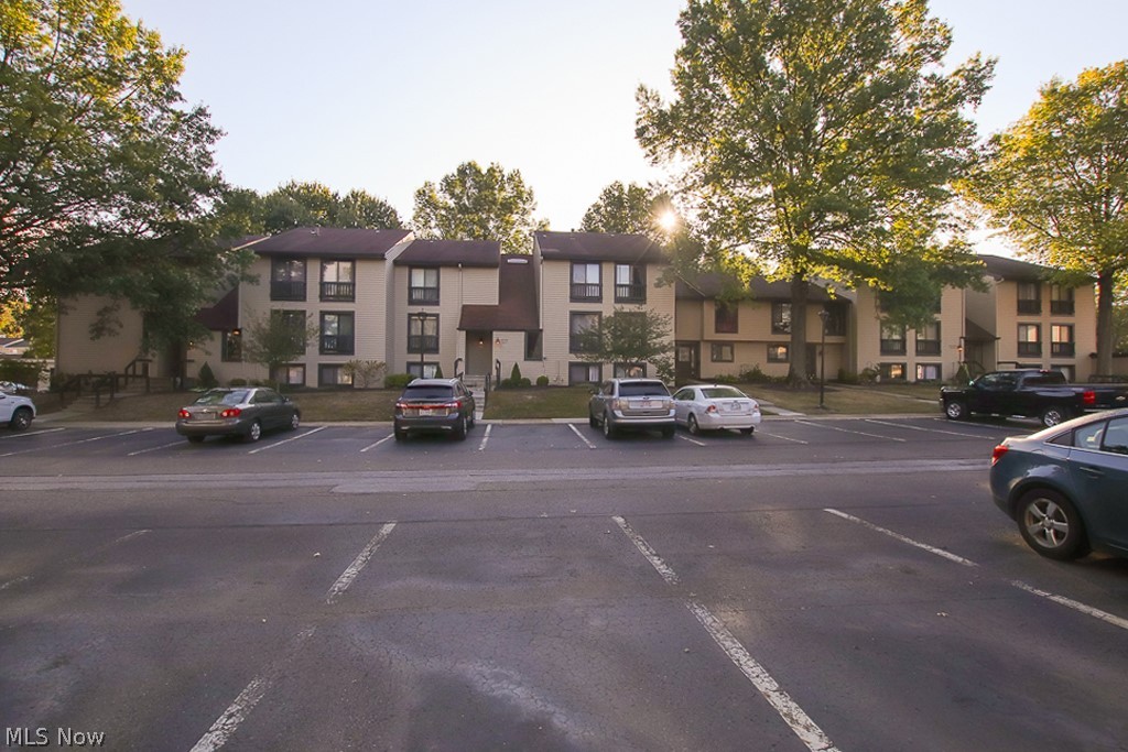 Oak Knolls Condo - Residential