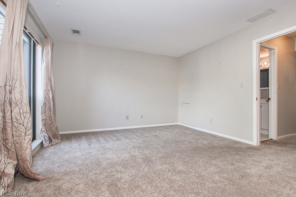 Oak Knolls Condo - Residential