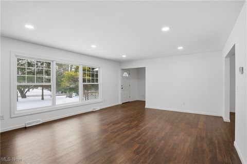 Tiny photo for 1549 W Sprague Road, Broadview Heights, OH 44147 (MLS # 5179807)