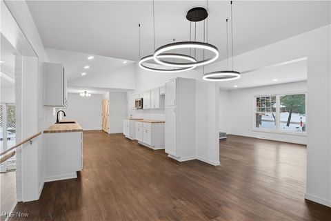 Tiny photo for 1549 W Sprague Road, Broadview Heights, OH 44147 (MLS # 5179807)