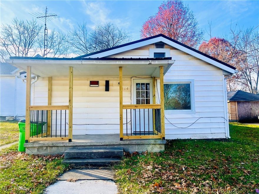 Whether you are buying your first home, building up your investment portfolio, or budgeting to downsize, 314 Oak can be any of those for you! This gem has all that you need to get moving! It is ready to welcome it's new owner HOME! Featuring 2 bedrooms, 1 bath, a functional kitchen, and a cozy living room, it’s perfect for comfortable living in a compact space. Set on a cozy corner lot just waiting for you to get there! There is room for a garage too! I am willing to bet you could own this cheaper than renting! From less utility billing to easy, simple maintenance...this is all you need and all you don't need! Call me today to see it before it is SOLD!