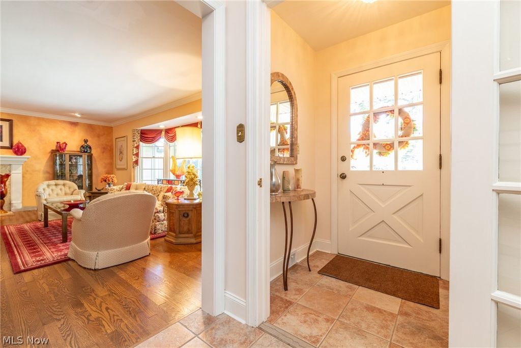 Photo of 26016 Fairmount Boulevard, Beachwood, OH 44122 (MLS # 5221531)