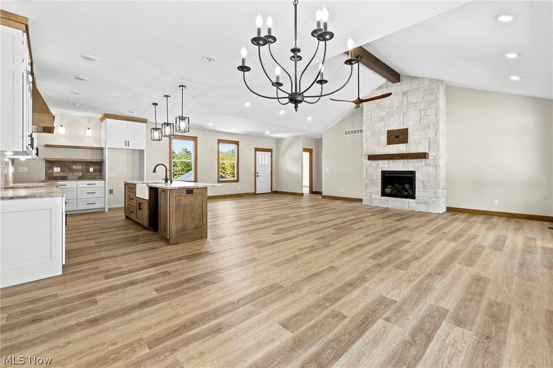 2745 Hickory Court