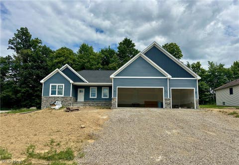 Homes For Sale - 2745 Hickory Court Ct<br/> Lexington, OH 44904