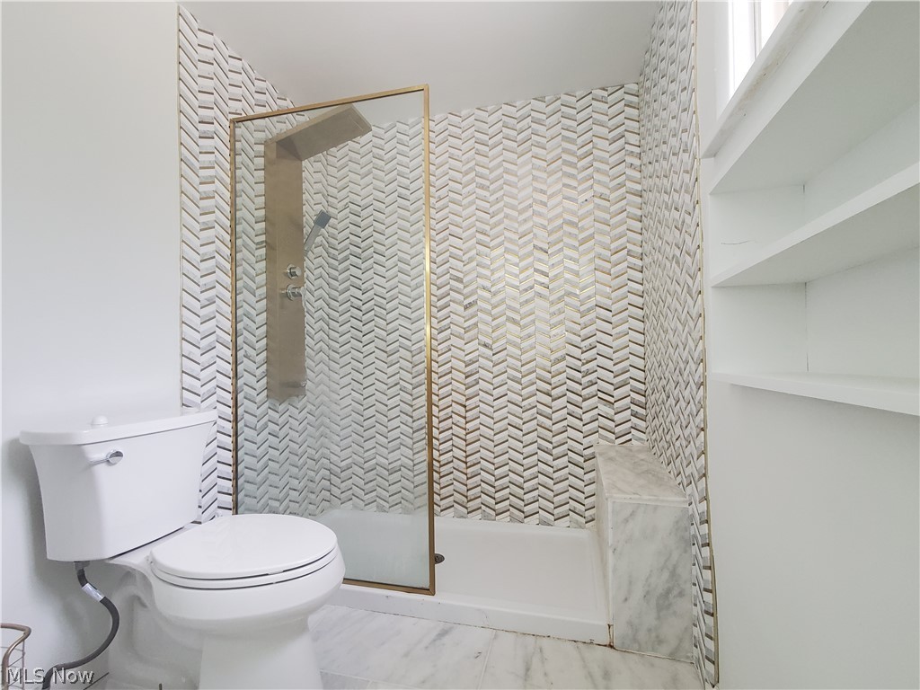 Lancaster Ests/Frank Mavecs - Residential