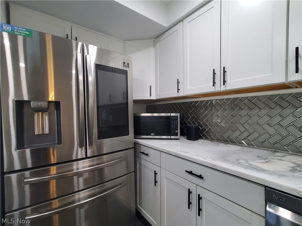 Lancaster Ests/Frank Mavecs - Residential