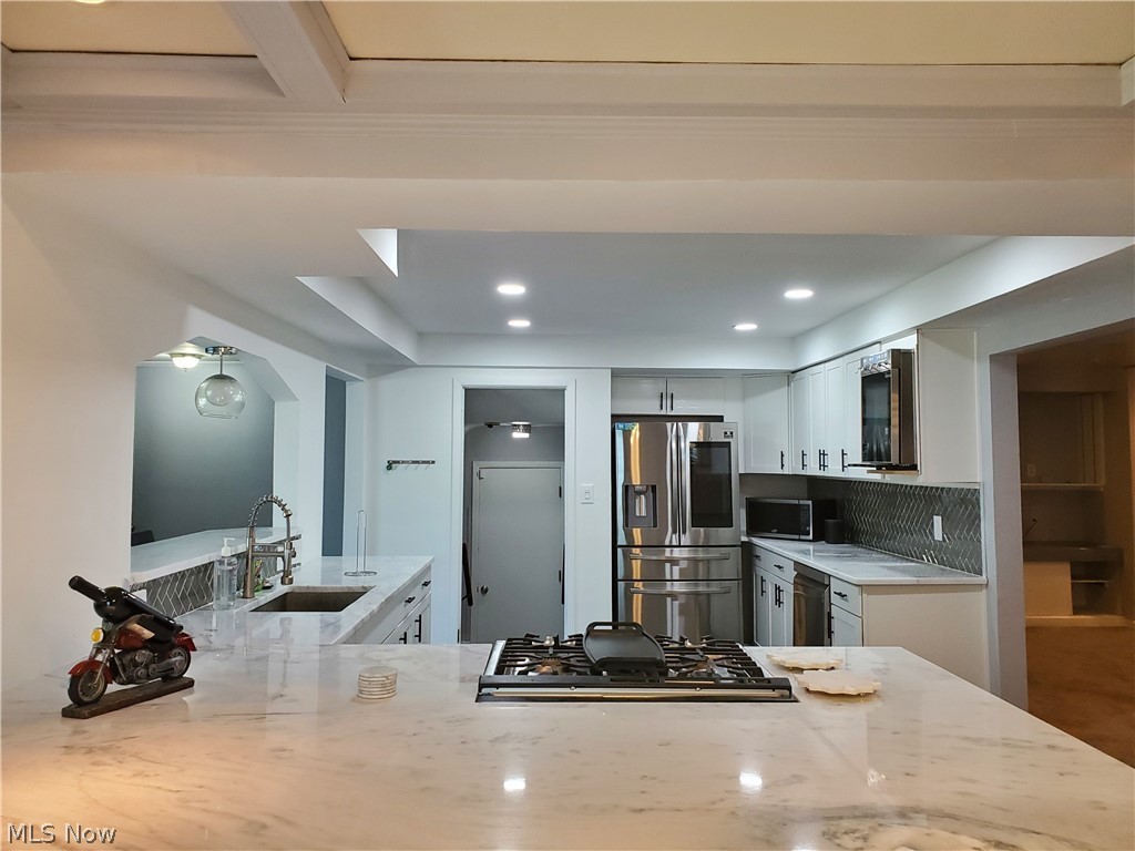 Lancaster Ests/Frank Mavecs - Residential