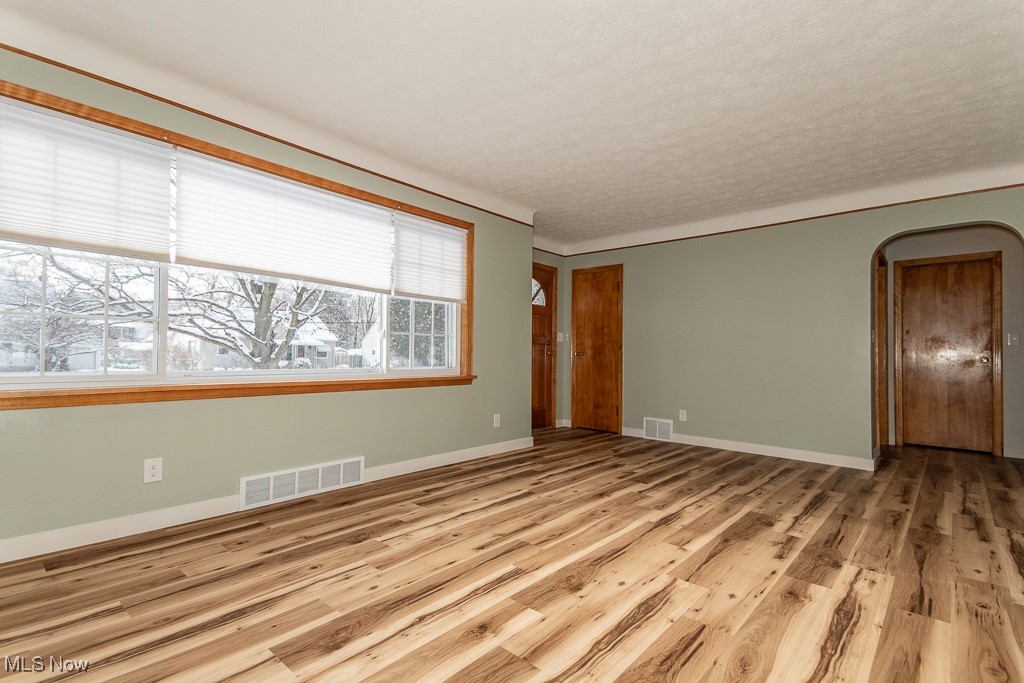 City/Willoughby 13 - Residential