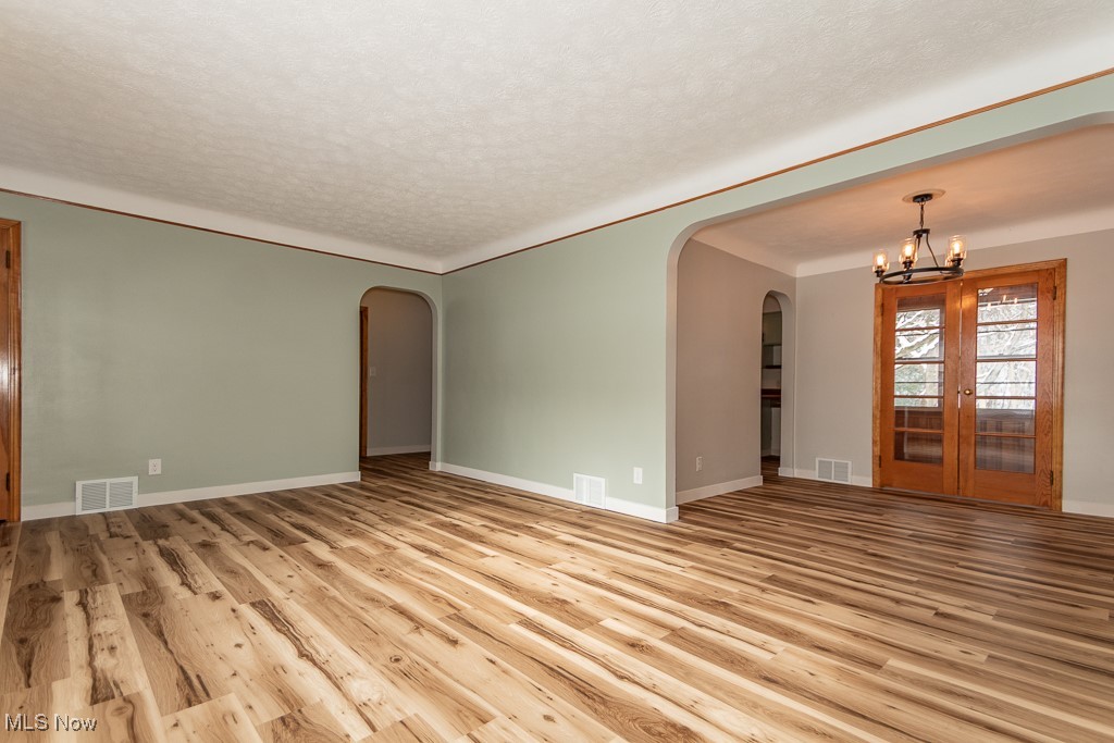 City/Willoughby 13 - Residential