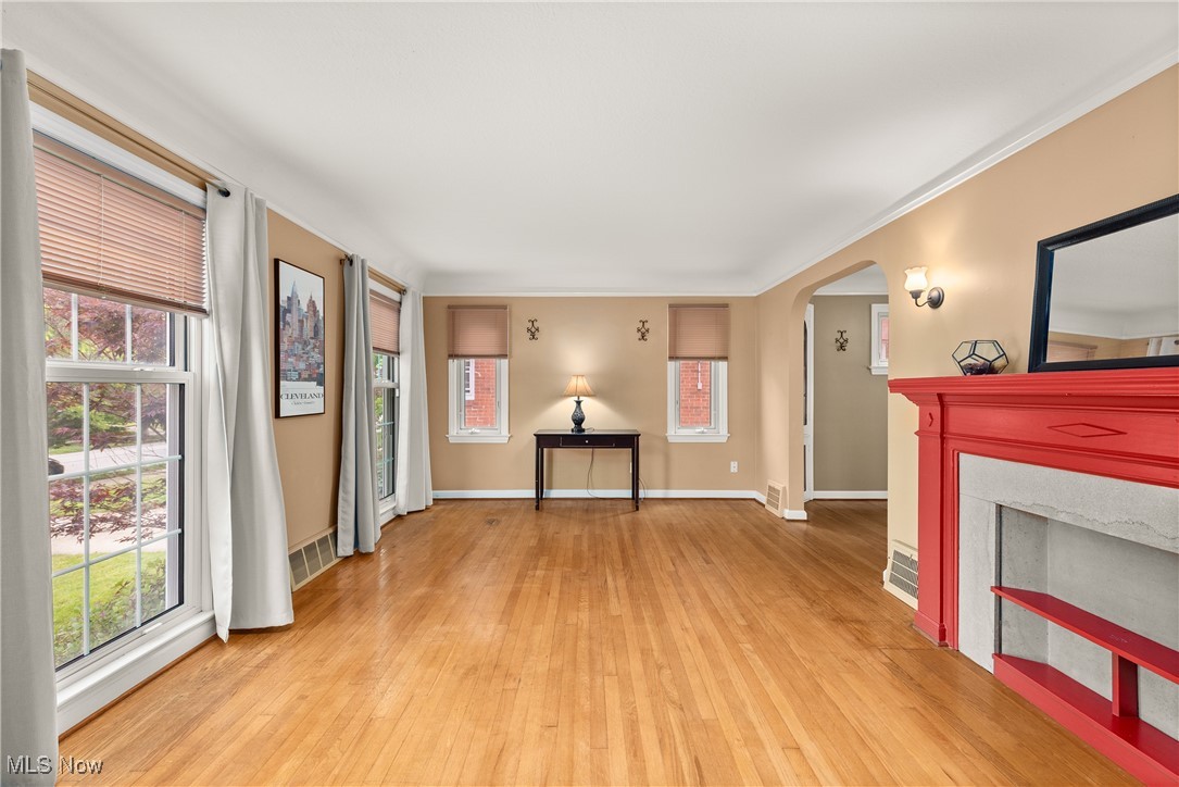 Cleveland, Ohio 44111, United States, 3 Bedrooms Bedrooms, ,1 BathroomBathrooms,Residential,Pending,154665