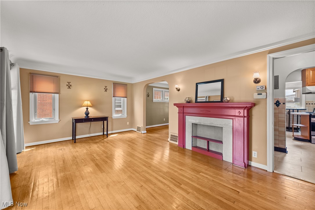 Cleveland, Ohio 44111, United States, 3 Bedrooms Bedrooms, ,1 BathroomBathrooms,Residential,Pending,154665