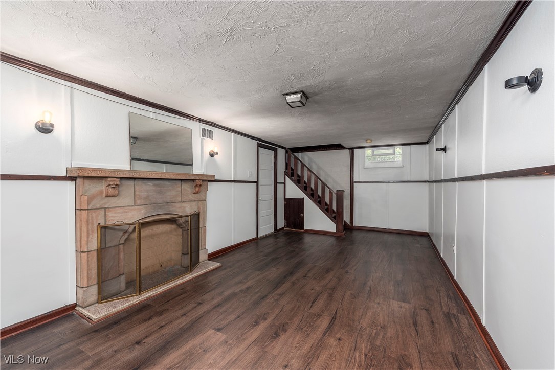 Cleveland, Ohio 44111, United States, 3 Bedrooms Bedrooms, ,1 BathroomBathrooms,Residential,Pending,154665