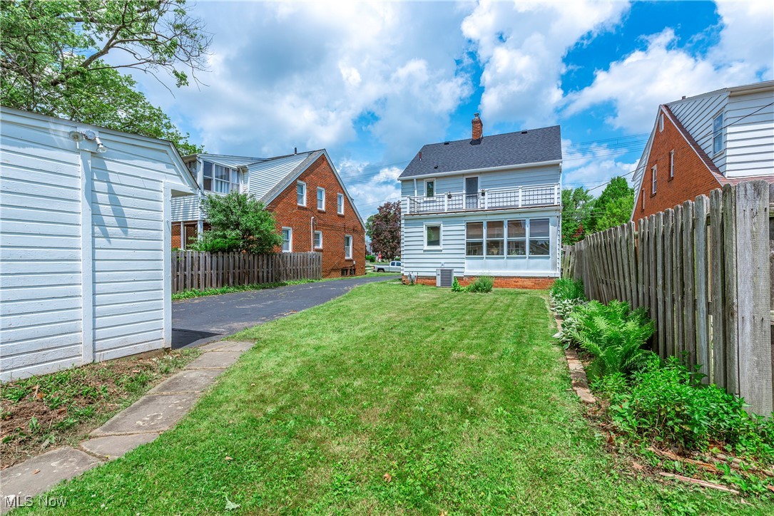 Cleveland, Ohio 44111, United States, 3 Bedrooms Bedrooms, ,1 BathroomBathrooms,Residential,Pending,154665