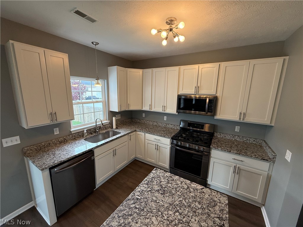 205 S Settlers Lane