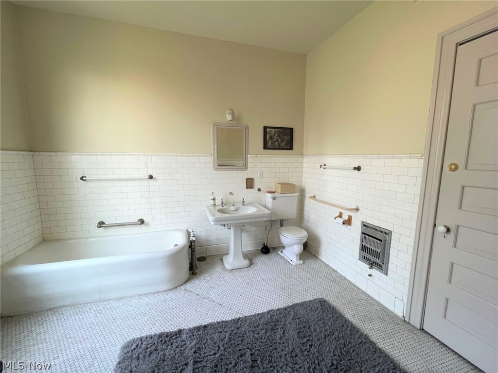 City/Canton - Commercial Sale