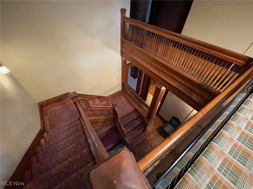 City/Canton - Commercial Sale