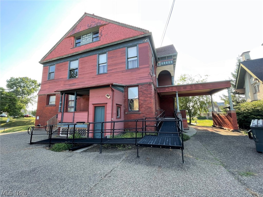 City/Canton - Commercial Sale