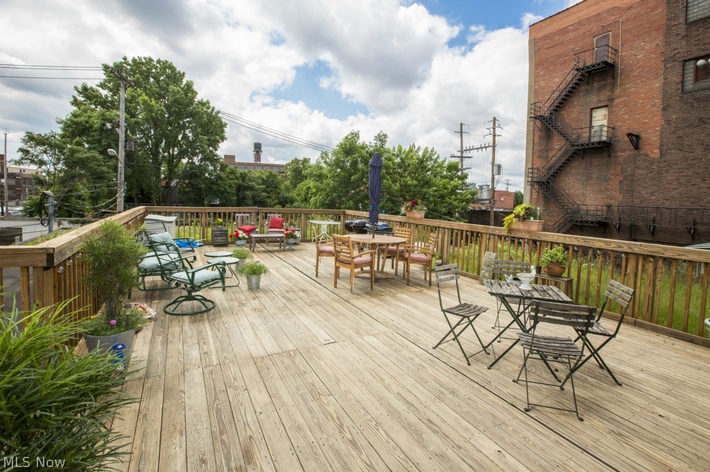 J H Webster Assignee & Mabel W - Residential