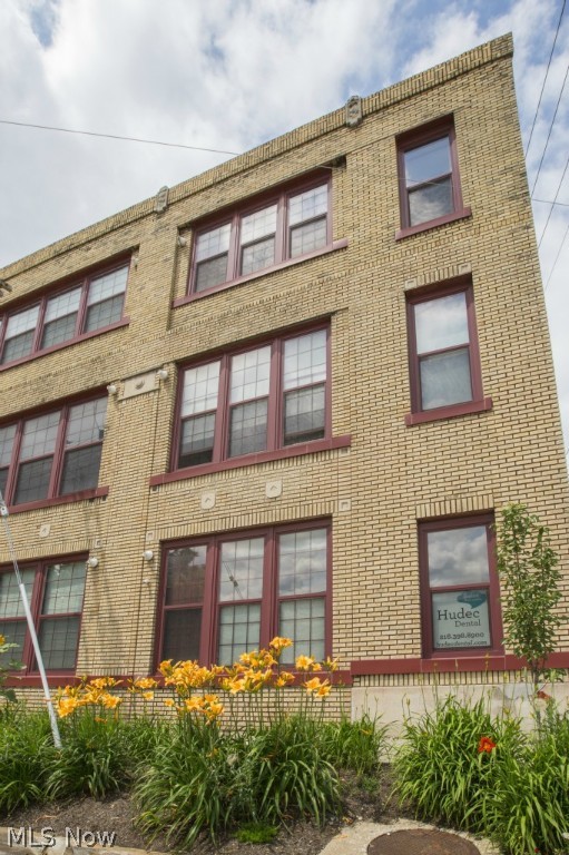 J H Webster Assignee & Mabel W - Residential