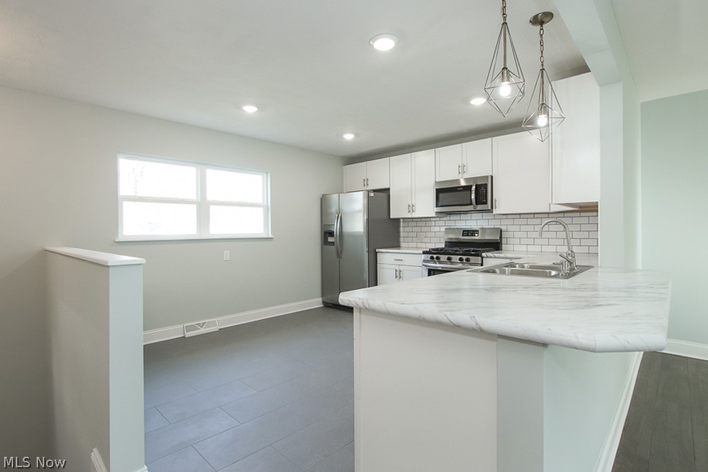 Cresthaven 05 - Residential