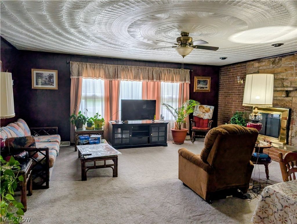 Photo of 16599 Glenn Street, East Liverpool, OH 43920 (MLS # 5201134)