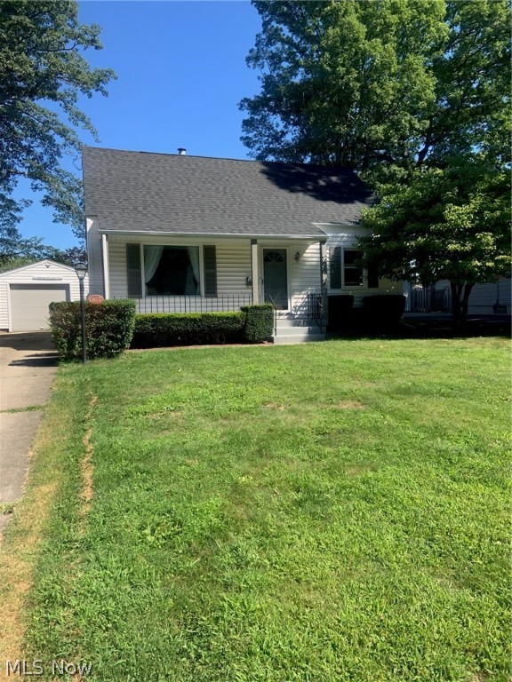 Adorable 4 bedroom cape cod on the NE side of Warren. Updates include new roof, paint throughout the home & new bathroom floor. A cute sun room on the back of the home adds additional living space. Don't miss this great priced gem! Call for you private showing today.