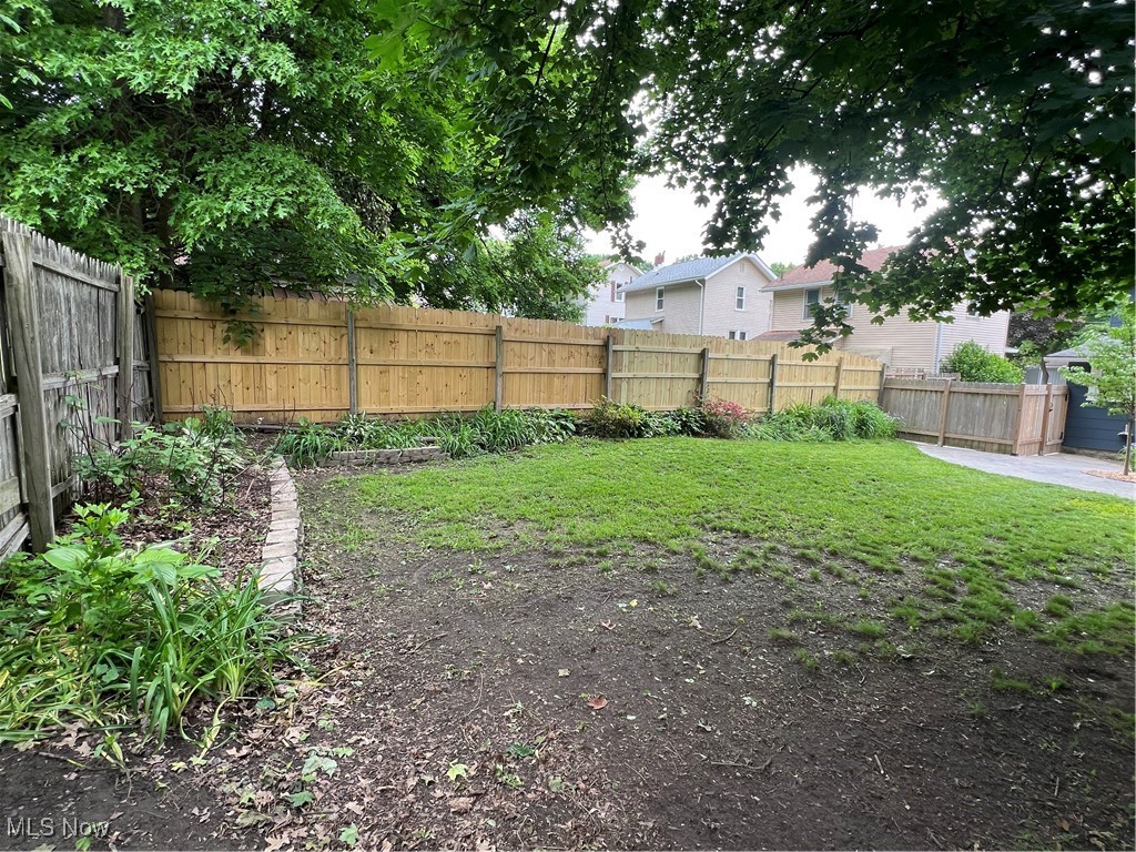 1433 Laffer Avenue, Akron, Ohio image 40
