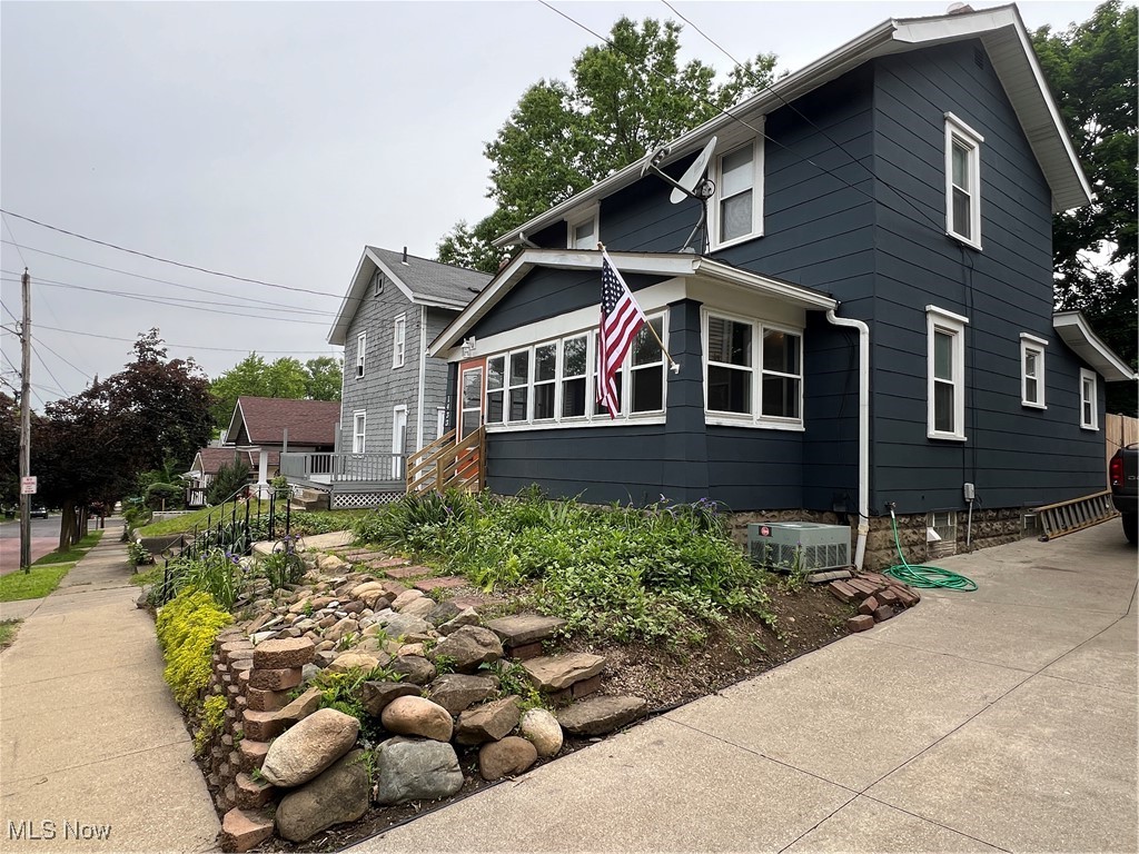 1433 Laffer Avenue, Akron, Ohio image 3