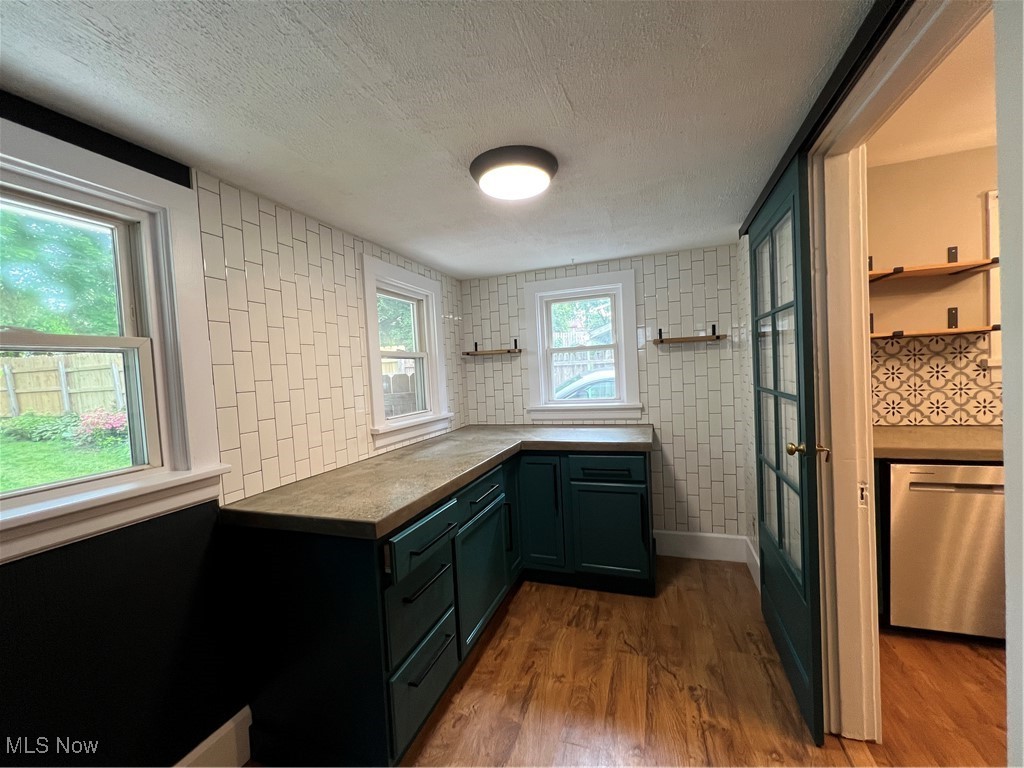 1433 Laffer Avenue, Akron, Ohio image 23