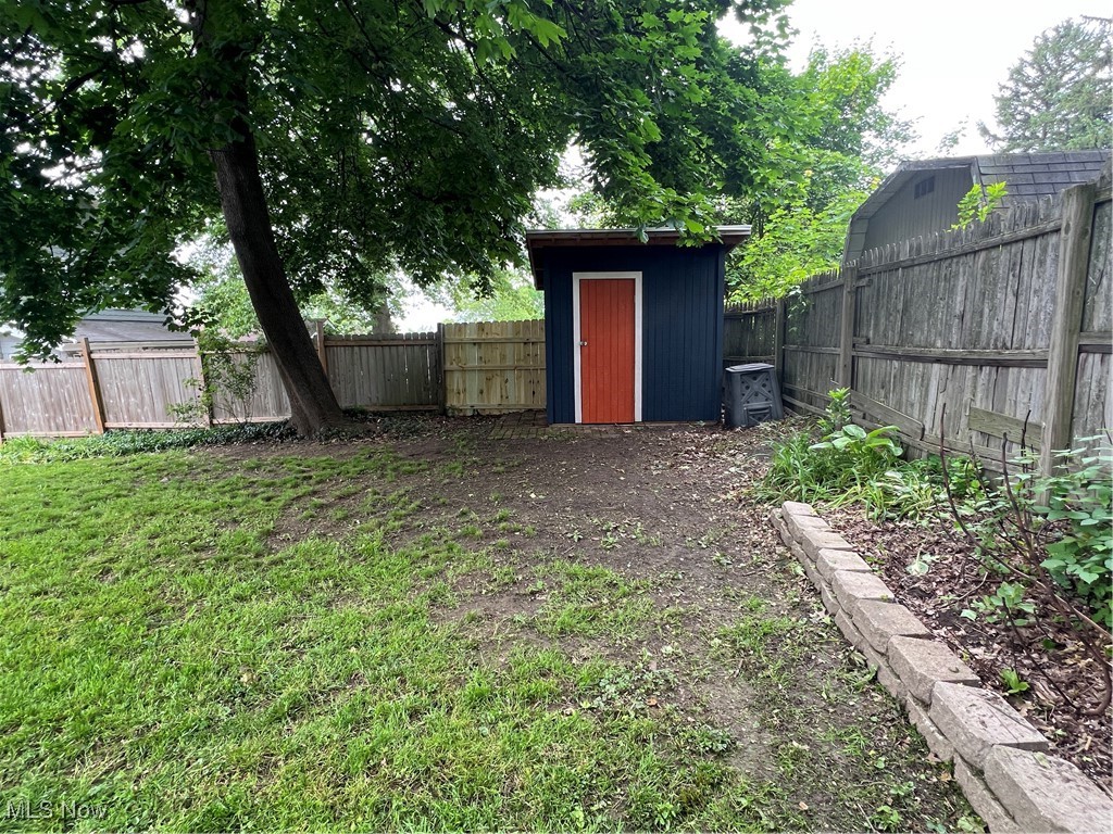 1433 Laffer Avenue, Akron, Ohio image 35