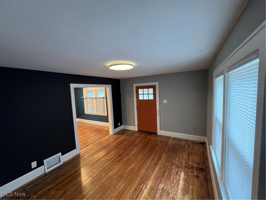 1433 Laffer Avenue, Akron, Ohio image 8