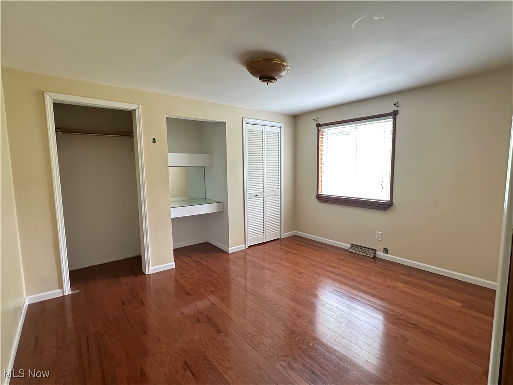 J Moores - Residential