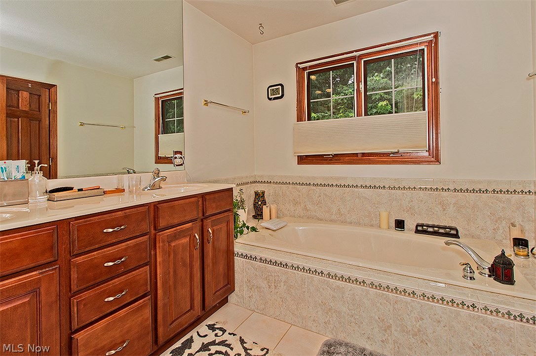 13300 Bratenahl - Residential Lease