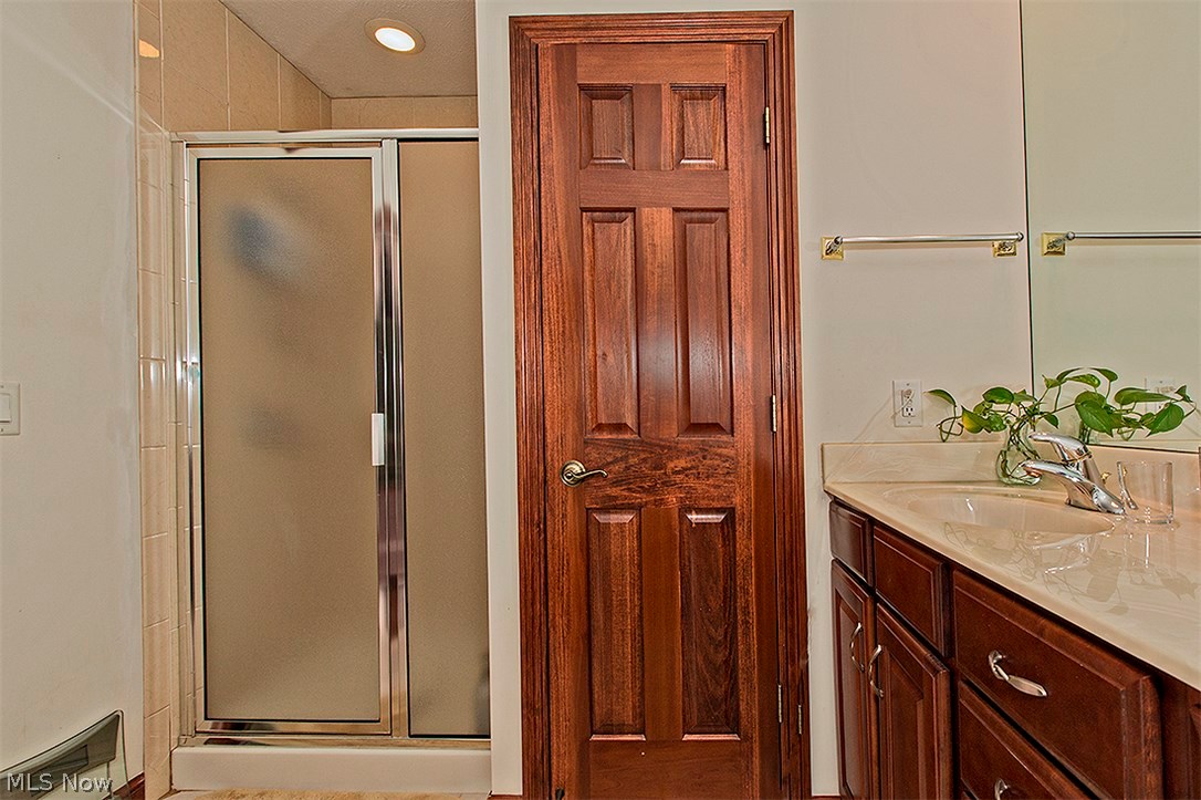 13300 Bratenahl - Residential Lease