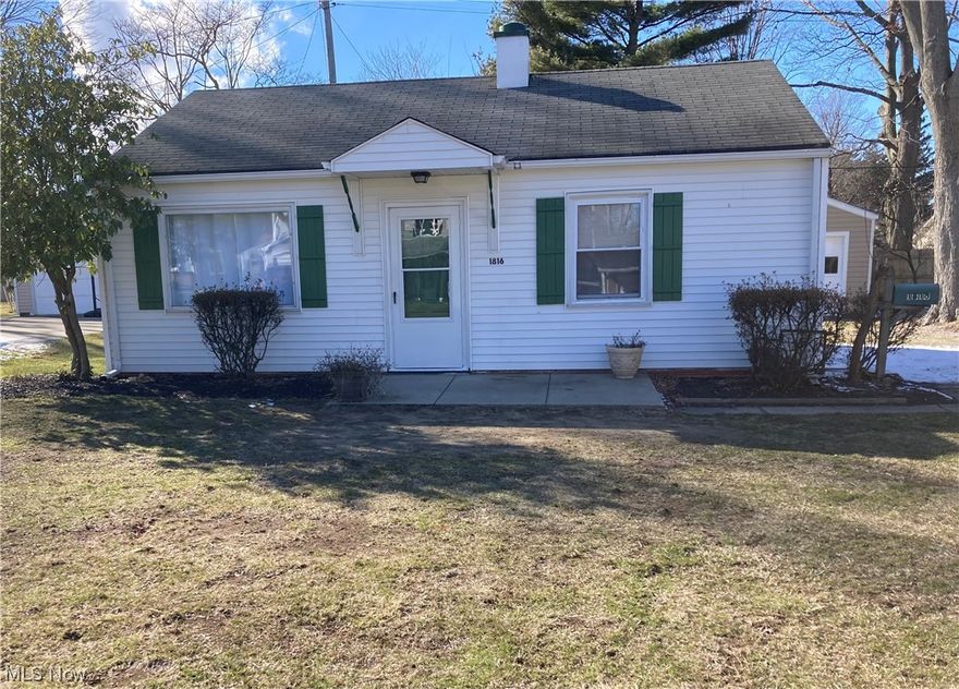 2 Bedroom, 1 Bath single family home with a detached single car garage located in a quiet neighborhood. Has shopping, dining, parks, playground and churches nearby. With easy access to state route 2 and interstate 90. The home has interior NEW PAINT, NEW CARPET in both bedrooms and hall. NEW VINYL FLOORS in living room and kitchen. NEW LIGHT SWITCHES and WALL PLUGS throughout. 4 NEW SMOKE DETECTERS direct wire/battery backup. Gas and electric hookup for range and dryer, wash machine hookup. Gas furnace and hot water. Pulldown attic stairs for storage. House and garage have vinyl siding.