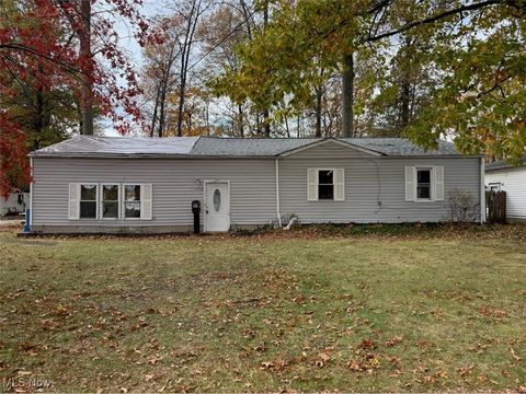 Homes For Sale - 1798 E 337th Street<br/> Eastlake, OH 44095