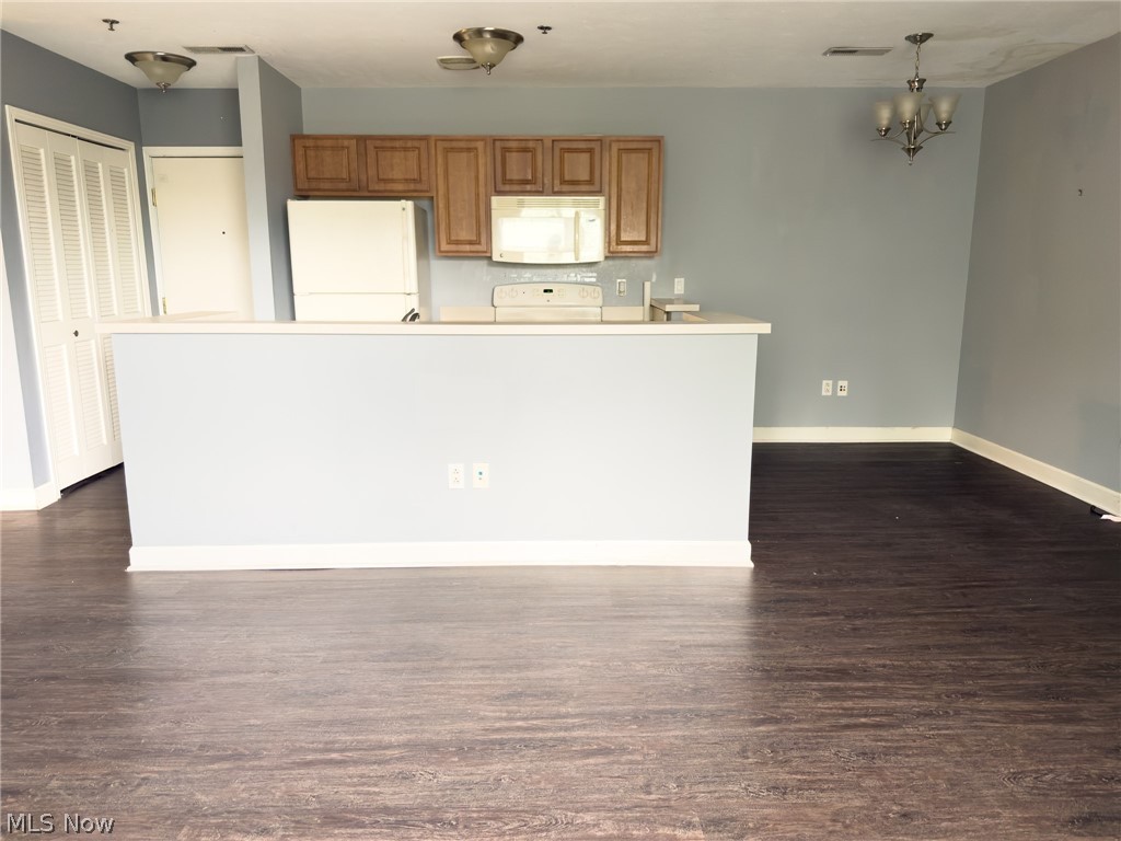Heritage House Condo - Residential