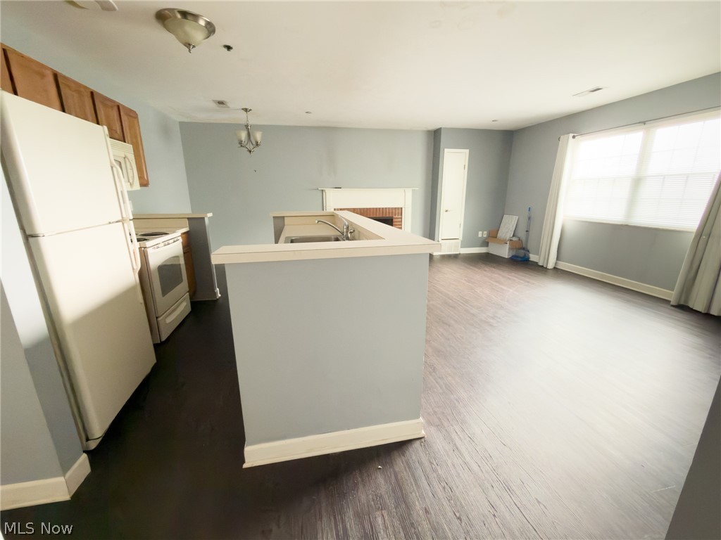Heritage House Condo - Residential