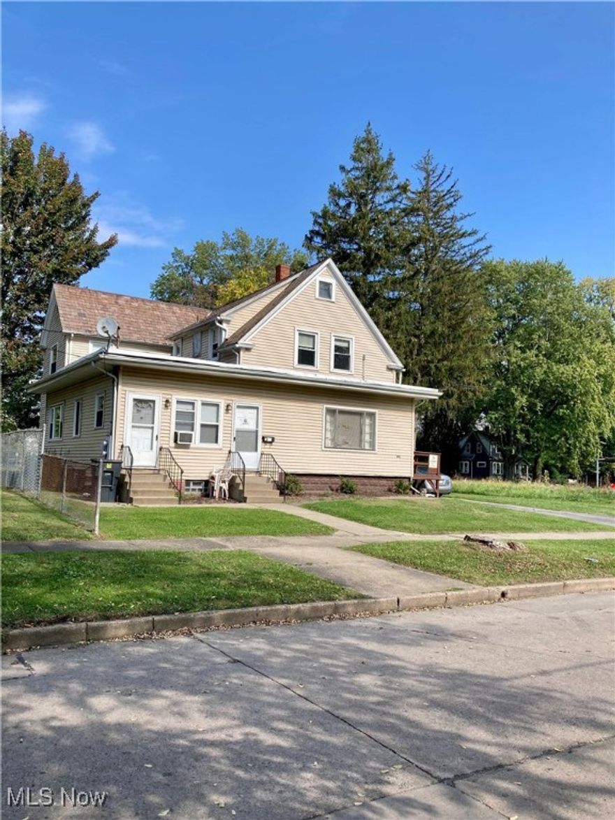 Awesome investment opportunity:  Money making property.  New Flat roof 2023, New Hot Water Tank 2023
New Gas line 2022.  over $20,000 in upgrades and repairs:

Units 1 and 3  Tenants pay their own electric
Unit #2 Owner pays electric due to the furnace.  1 Furnace services all 3 units.  Owner also pays Gas, Water Sewer and Trash.

New Survey was recently done on  1/27/25 showing no encroachments.

Property Generates $2400  monthly rental income!