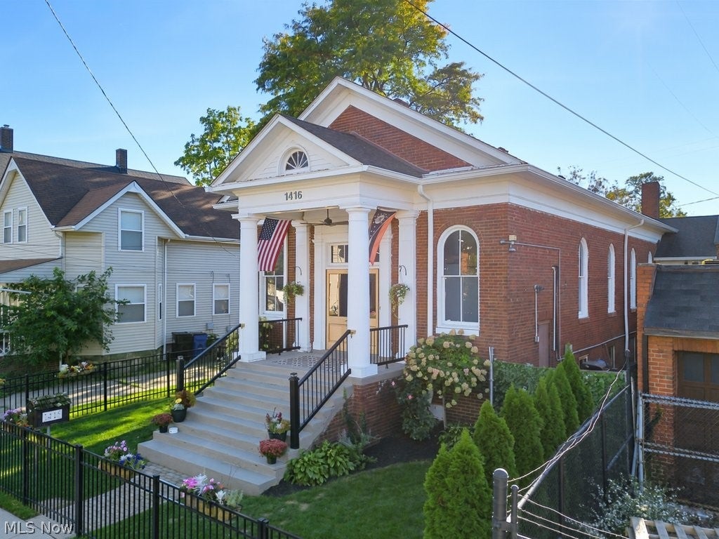 1416 W 57th Street