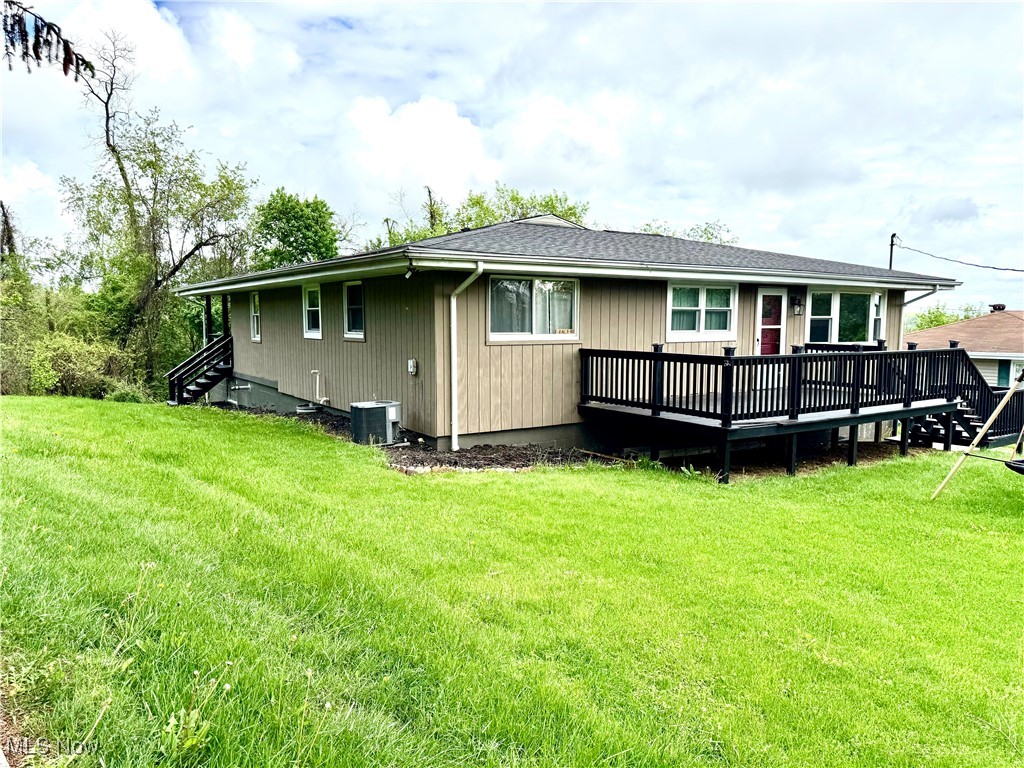 54981 Lawvers Drive, Bridgeport, Ohio image 1