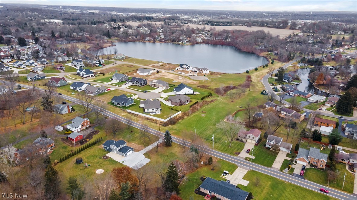 Whole/Lk Ospgs Village - Residential