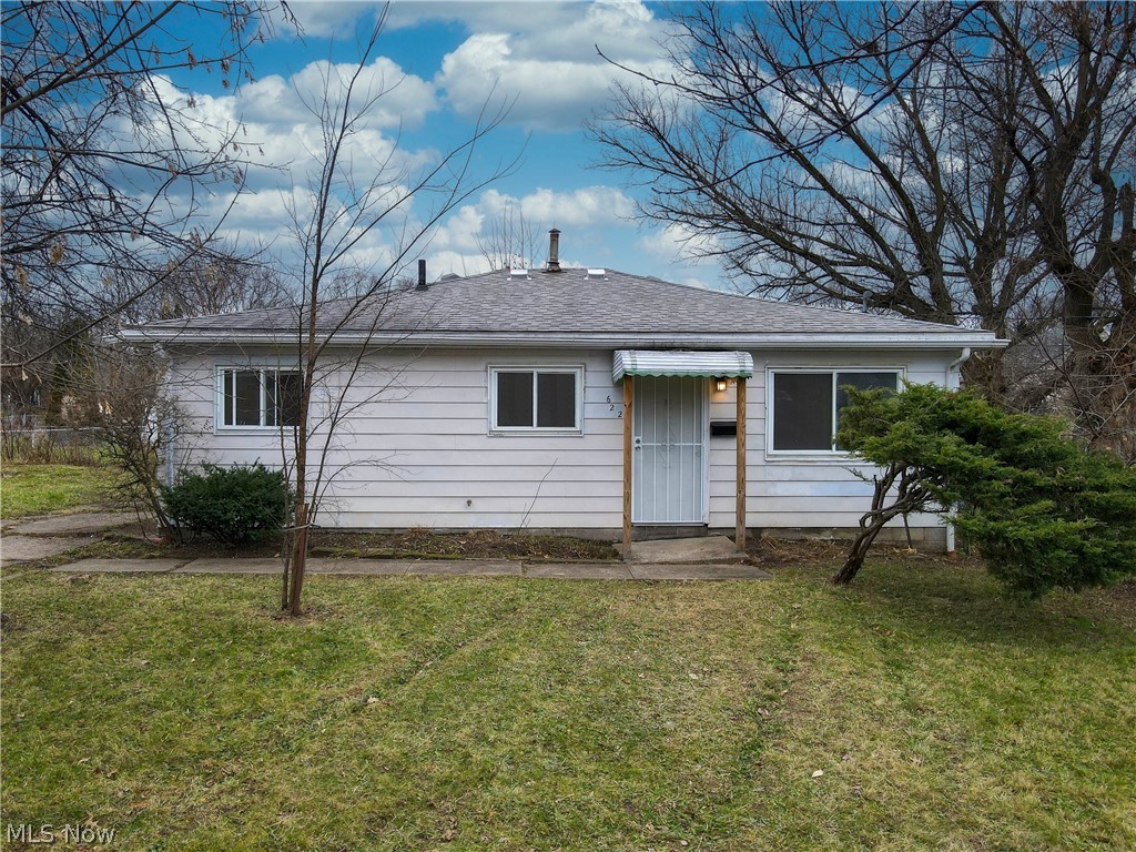 Updated one-floor living on a spacious corner lot conveniently located near parks, shopping and Route 76. An open main living area flows into the kitchen and onto the first-floor laundry. A large master bedroom, 2 additional bedrooms, and a full bath round out this cozy ranch which is perfect for the owner-occupant or investor looking to expand their portfolio. Recent updates include new paint and flooring throughout, a fully updated bathroom and a new water heater. Previously rented at $1,000/month.