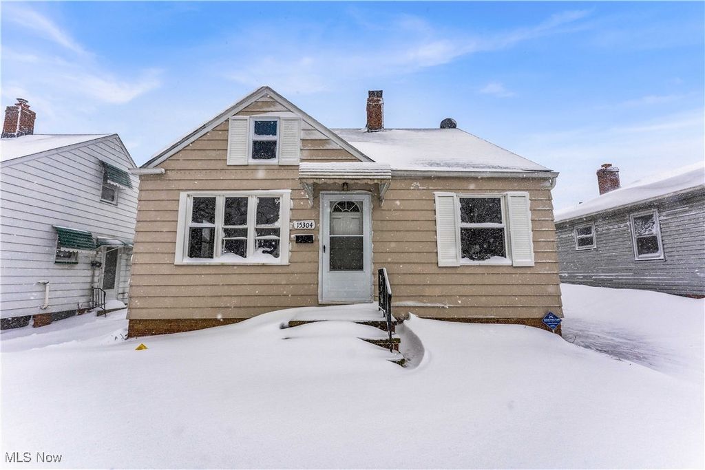 Photo of 15304 Benhoff Drive, Maple Heights, OH 44137 (MLS # 5183394)