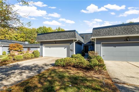 19240 Briarwood Lane Strongsville OH 44149